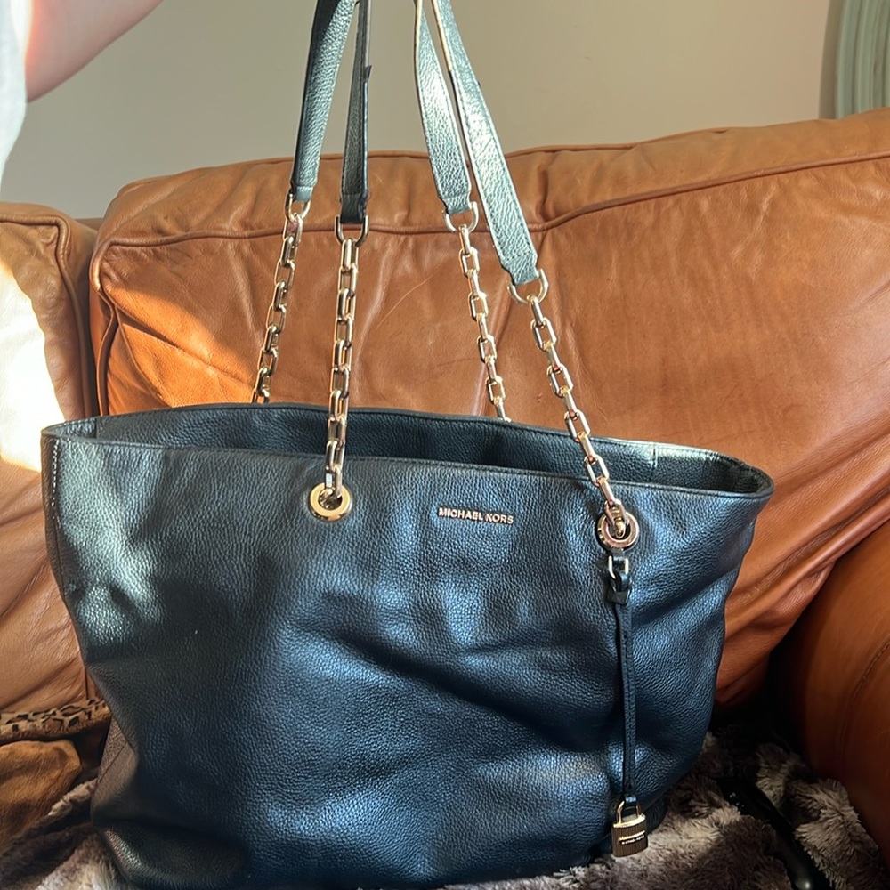 Michael Kors Mercer Medium Top Zip Multifunction Tote - Black Pebbled Leather